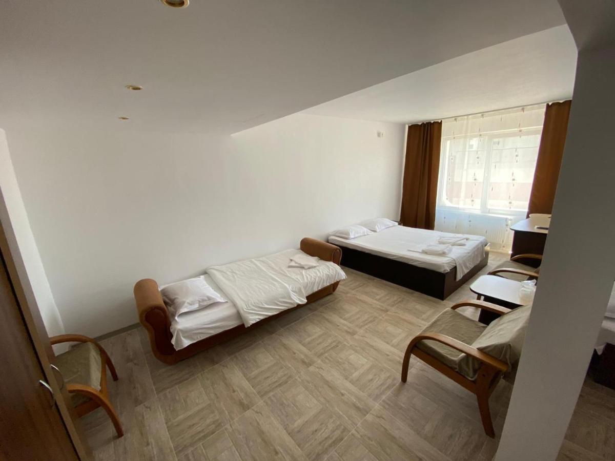 Hotel Gorj Târgu Jiu エクステリア 写真