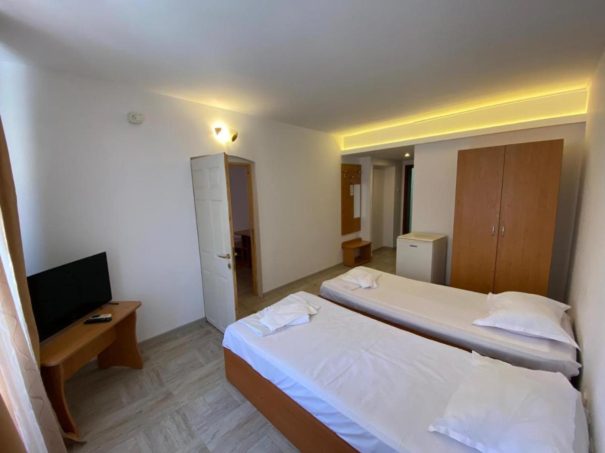 Hotel Gorj Târgu Jiu エクステリア 写真