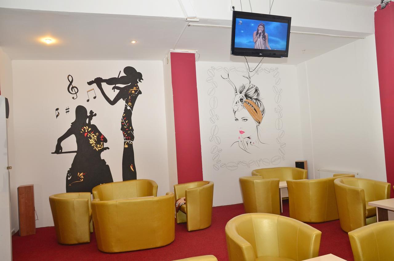 Hotel Gorj Târgu Jiu エクステリア 写真