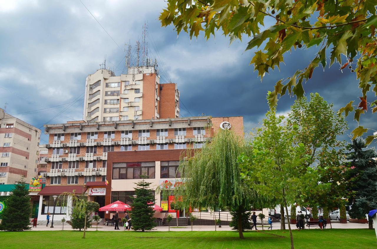 Hotel Gorj Târgu Jiu エクステリア 写真